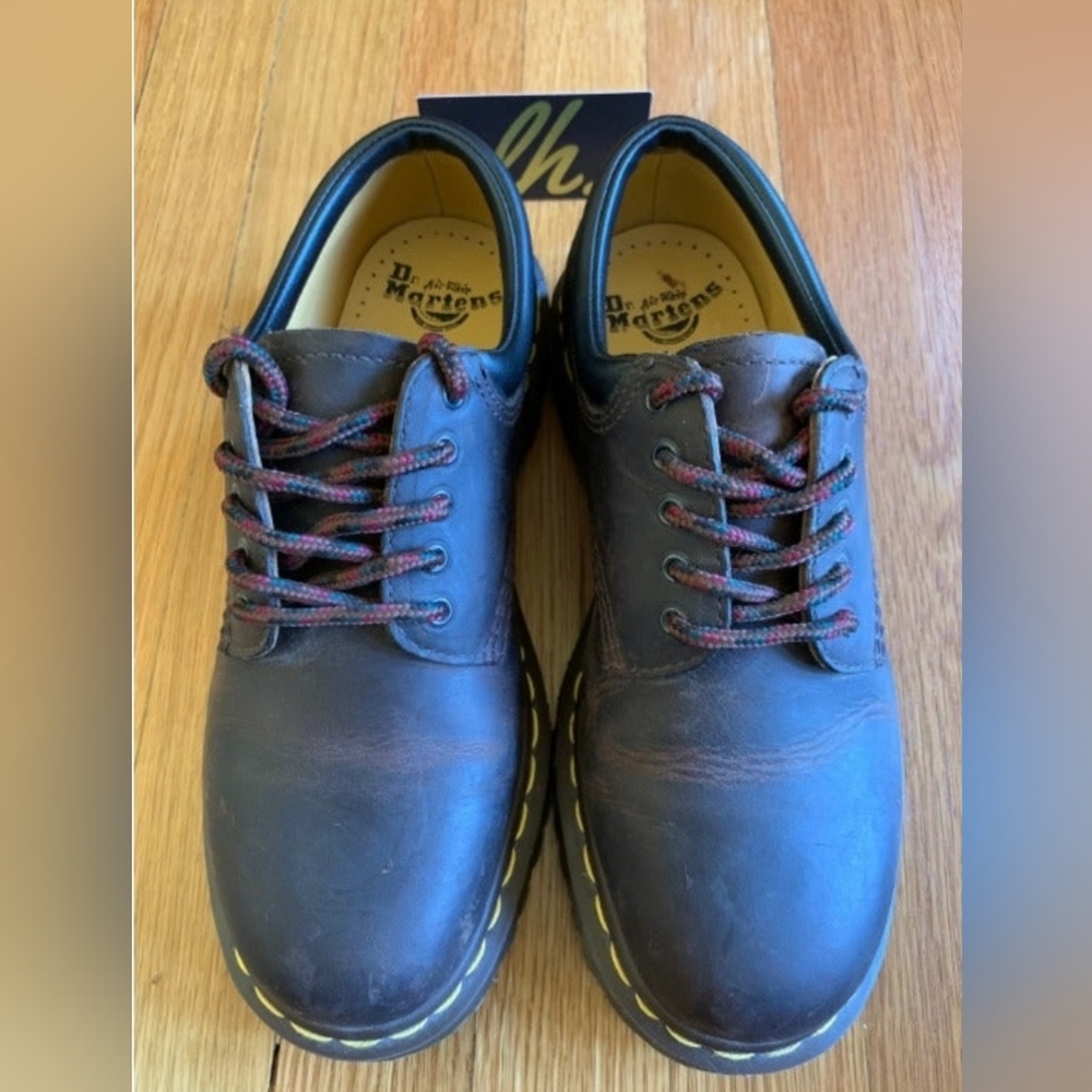 Dr. Marten Airwair brown leather Size 7/M or 8/W
